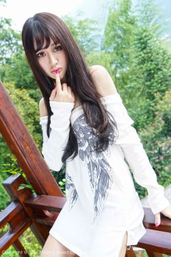 不扣钮的女孩 下载